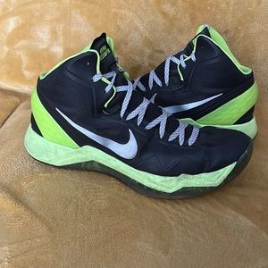 Mens Nike hyper disruptor sneakers